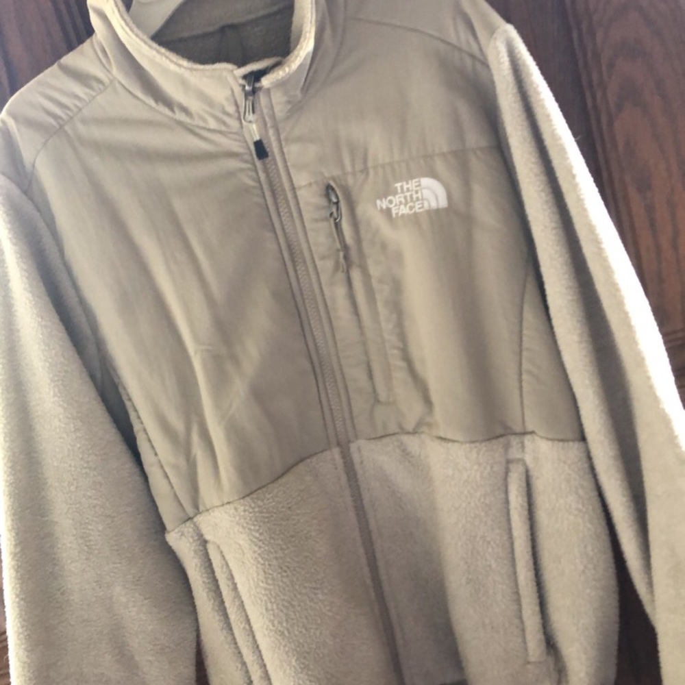 Women’s fleece northface jacket